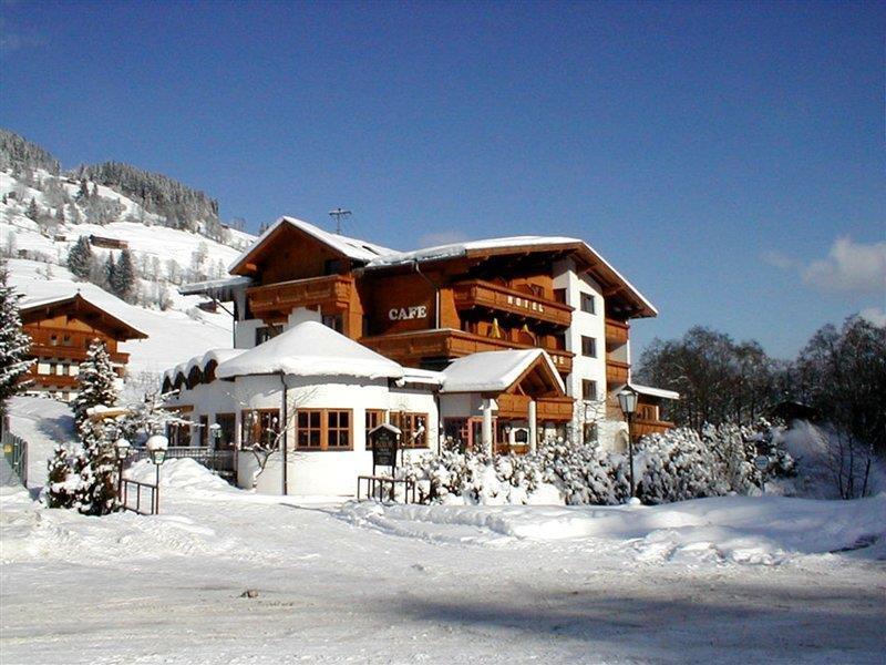 Alpenhotel Wildschoenau B&B Екстериор снимка