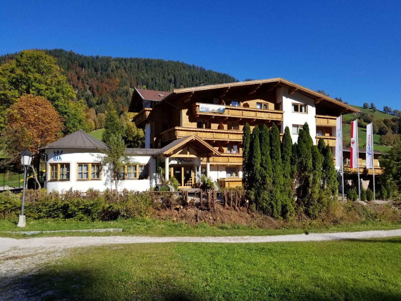 Alpenhotel Wildschoenau B&B Екстериор снимка